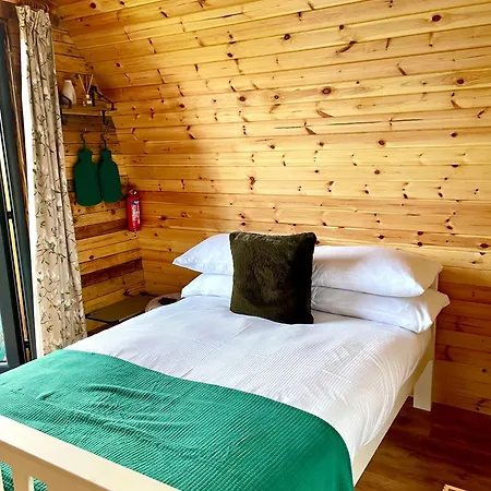 Cedar Pod, Clay Bank Huts *