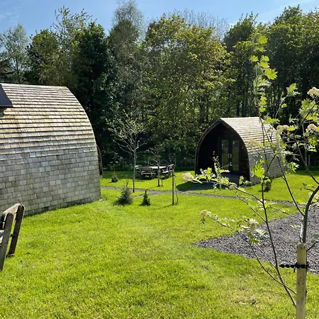 Kemping Cedar Pod, Clay Bank Huts